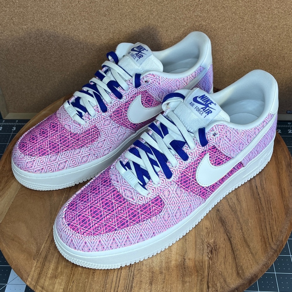 Nike
Air force 1
'woven together'
NWOT - Picture 2 of 12